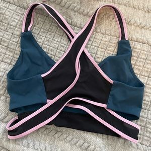 Strappy Under Armour Sportsbra
